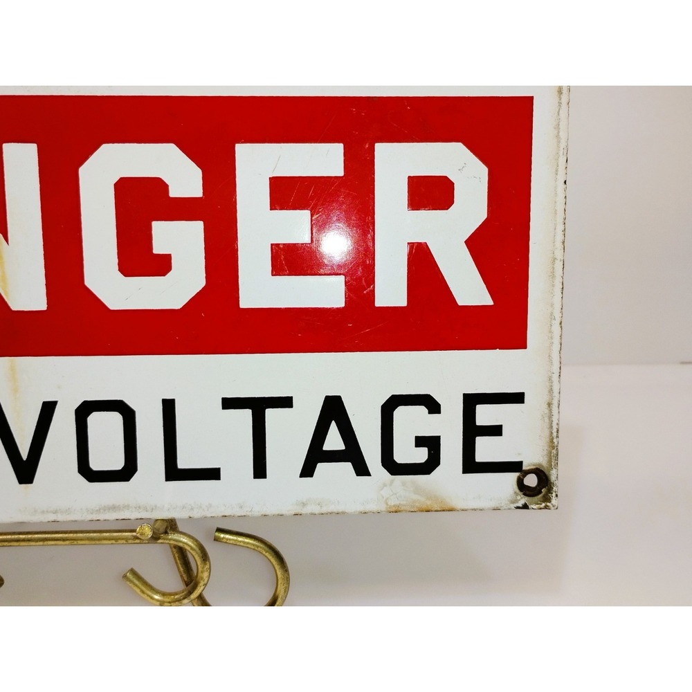 Vintage Danger Porcelain Sign Circa 1920s-1960s Red, Black and White 13" x 7.5" - Picture 4 of 12
